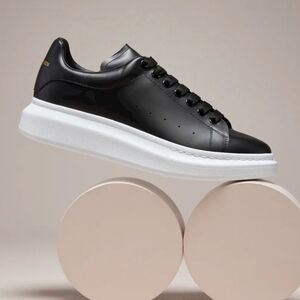 Alexander McQueen Men's Oversized Sneaker in black